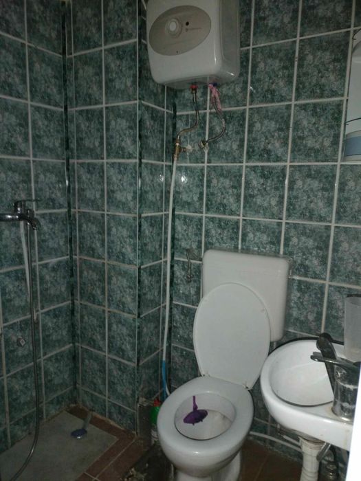 Inchiriez la TEATRU in centru apartament cu o camera pe Bulevard colt cu Unirii.