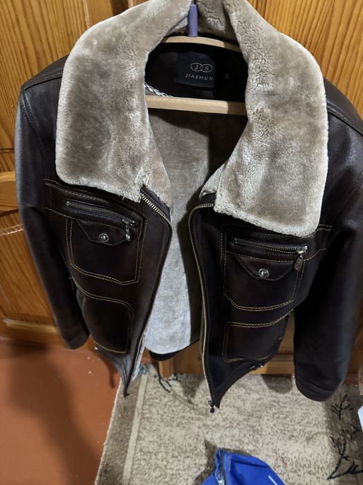 Кужаная куртка мужская в хорошем состоянии