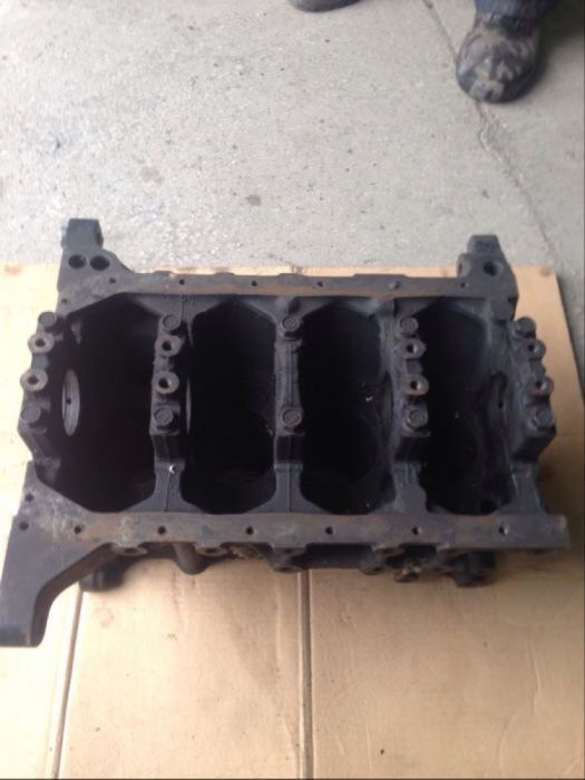 Продам блок на мазду 121 91год!