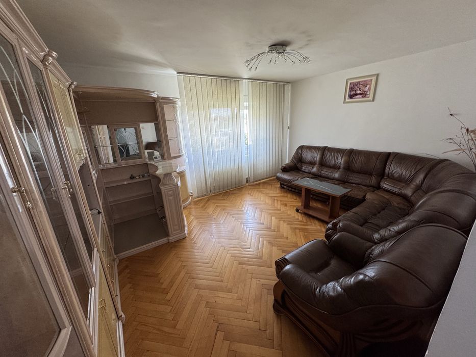 Inchiriez apartament 3 camere bd Constantin Brancoveanu