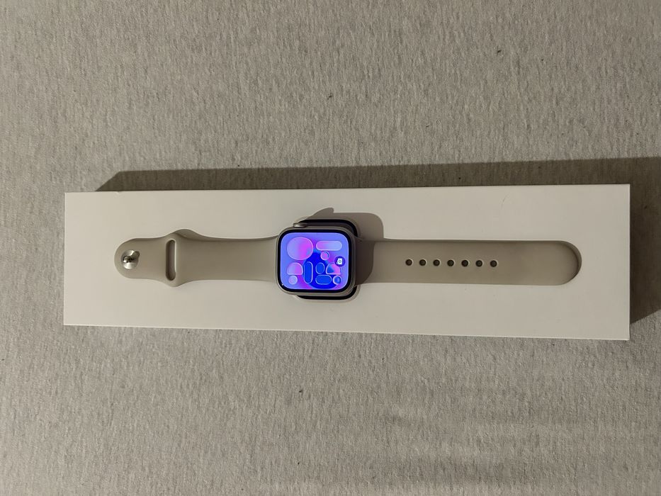 Apple watch часовник
