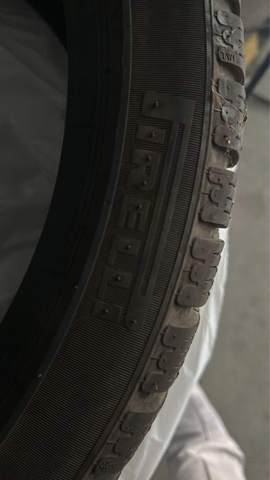 Cauciucuri Pirelli P Zero winter Runflat r19