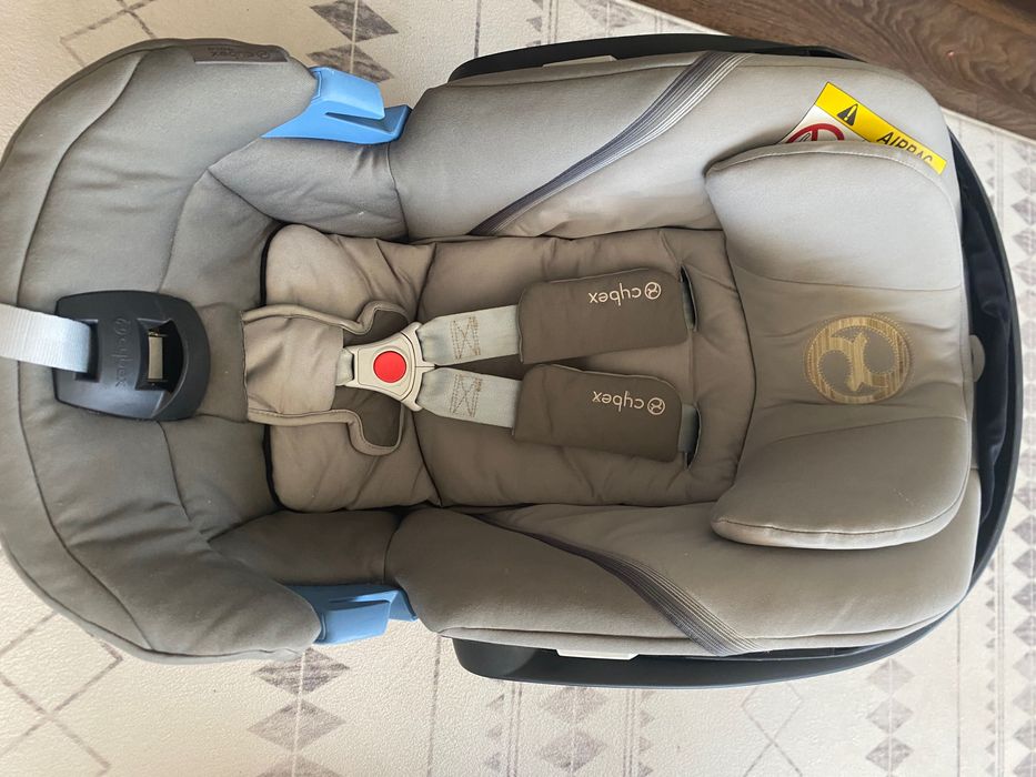 Кошници за кола Cybex Aton 5