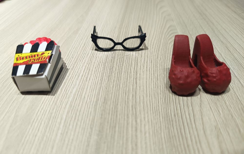 Продаю кукол monster high