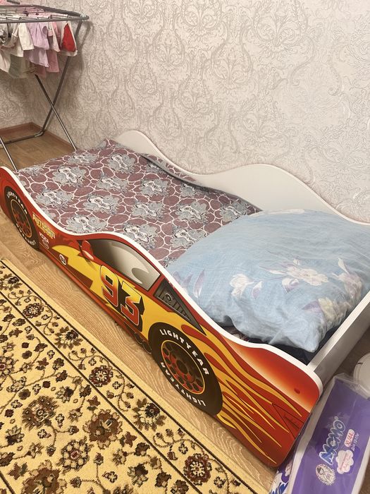 Машинка кроватка 160 см в длину