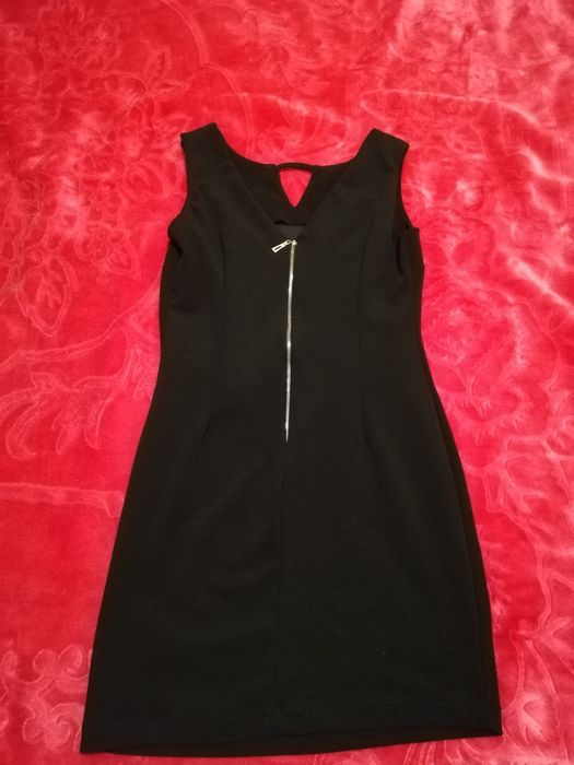 Rochie neagra elegantă