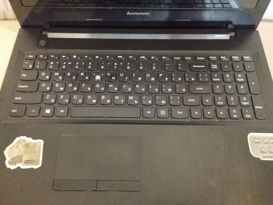 Продаю Рабочий Ноутбук LENOVO на Запчасти