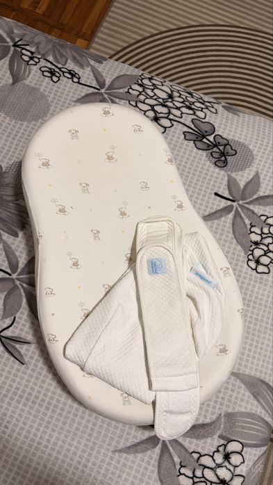 Продаю MOMCOZY подушку для кормления и кокон Зевушка