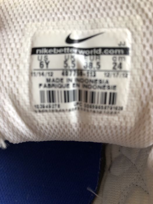 Кроссовки фирменые NiKE