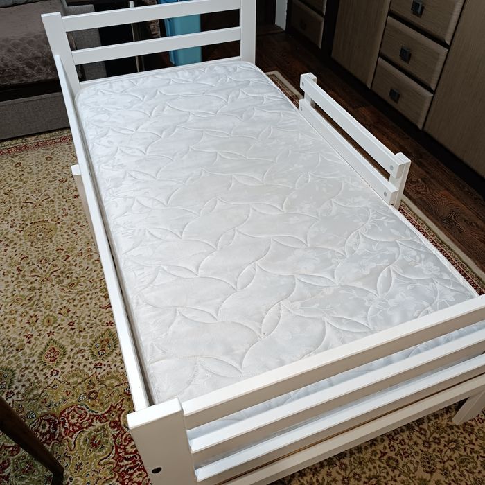 Продам детскую кровать