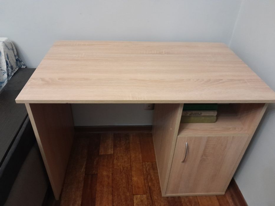 Продам письменный стол