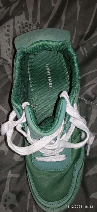 Дамски маратонки.Чисто нови!