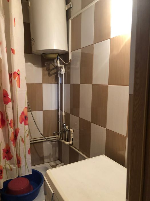 Vând apartament de 2 camere