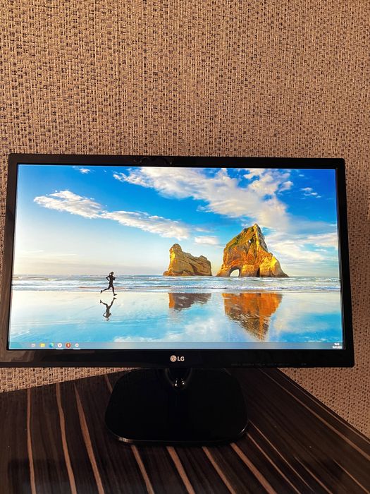 Монитор LG с переходником для HDMI