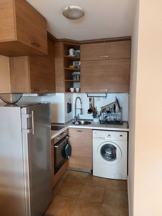 Двустаен ап. под наем в кв. Хладилника