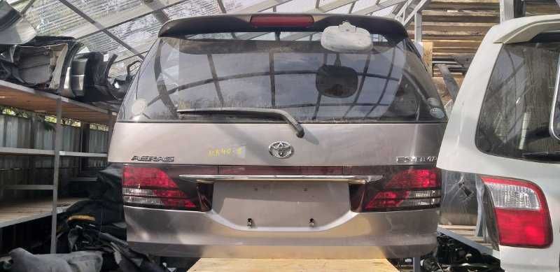 Крышка багажника Toyota Estima R40