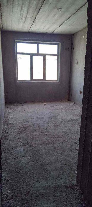 Янги курилган домдан уй сотилади