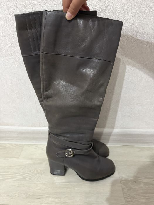 Сапоги продается