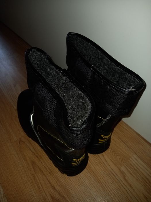 Рабочие сапоги Трейсер с КП/КС утеплённые. Натуральная кожа.