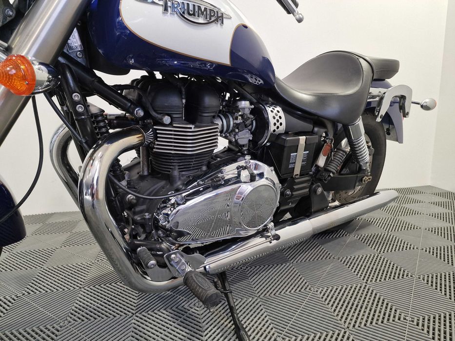 Triumph America 865 2013 25019 km, stare foarte bună - Garanție