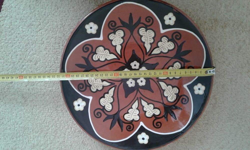 Керамическая тарелка ручная роспись.