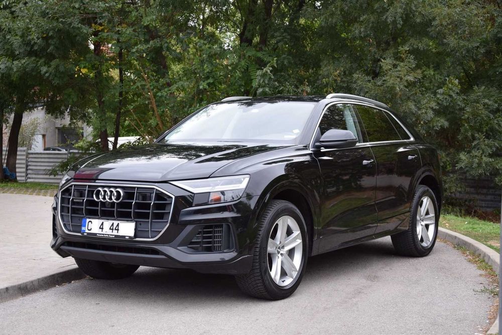 Продавам AUDI Q8 55TFSI MHEV