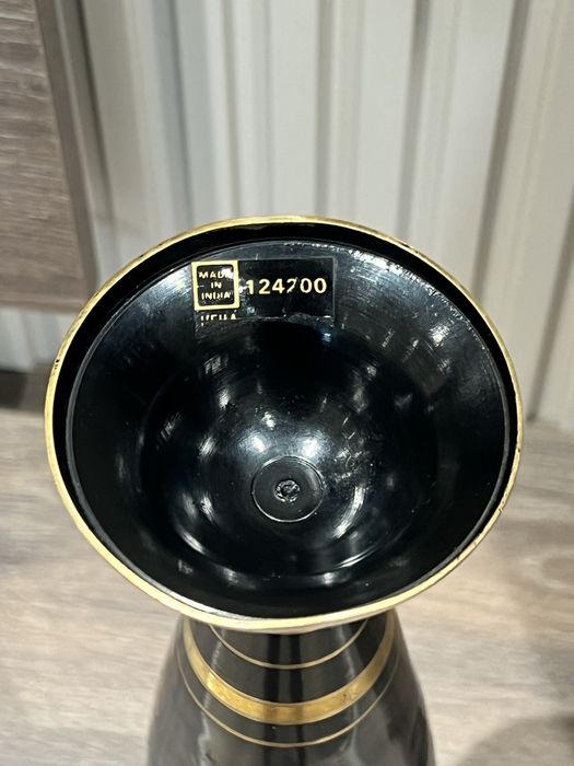 Винтажная металлическая ваза