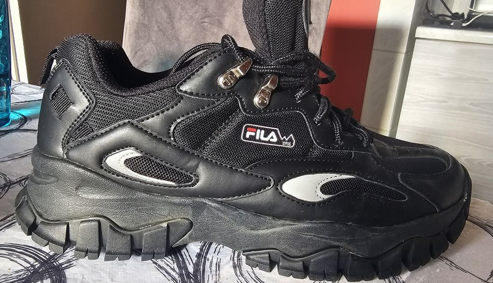 Оригинални маратонки FILA,  номер 40