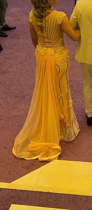 Рокля с 3д цветя официална