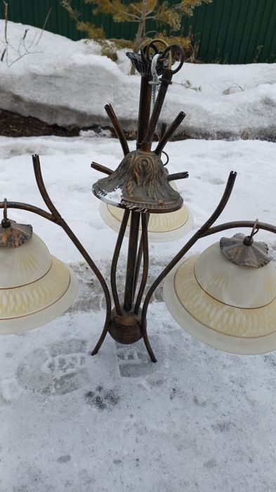 Люстра бу на 3 плафона