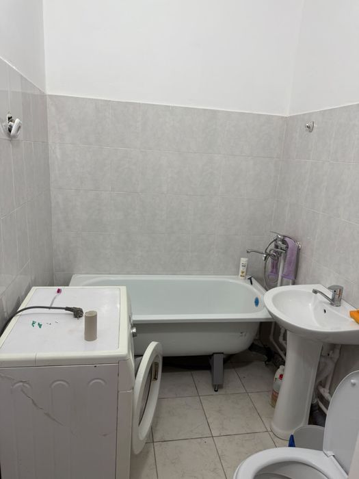 сдам 1 ком . квартиру на длит. срок