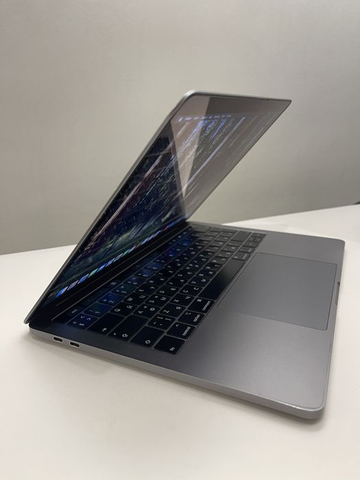Продам MacBook Pro 13” 2019