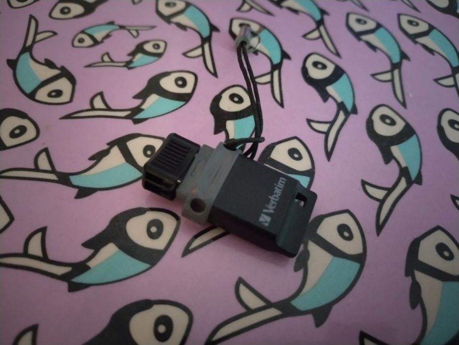 USB флашка външна памет 16 ГБ