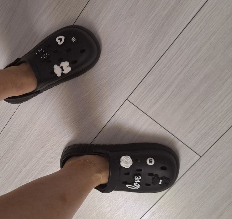 Papuci dama gen Crocs
