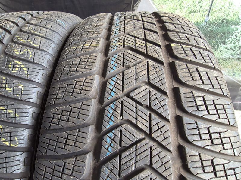 235/65/17 PIRELLI 4бр