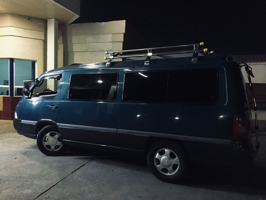 Истана сотилади пу́л грузаву́й