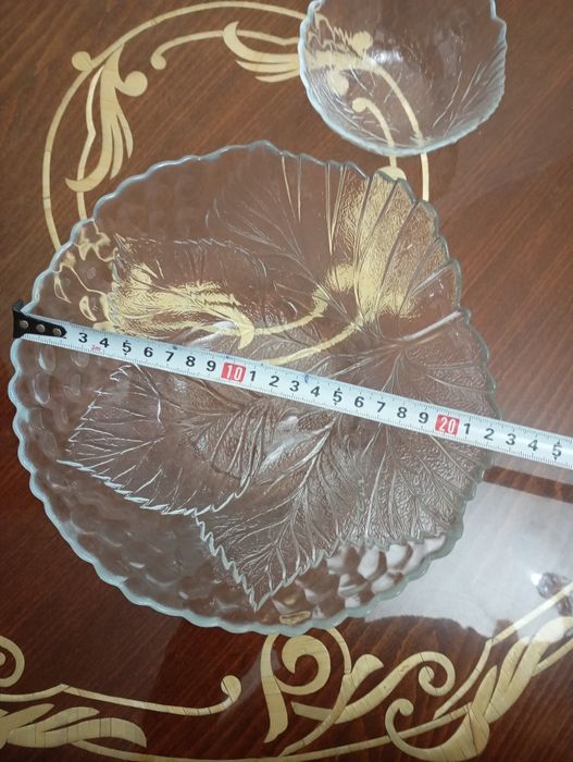 Ваза для фруктов салатов.