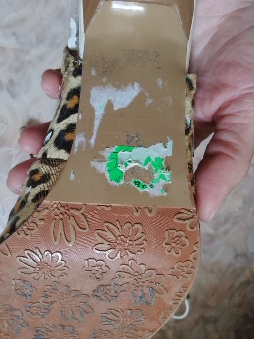 Пролам женскую обувь 33, 34, 35 размера