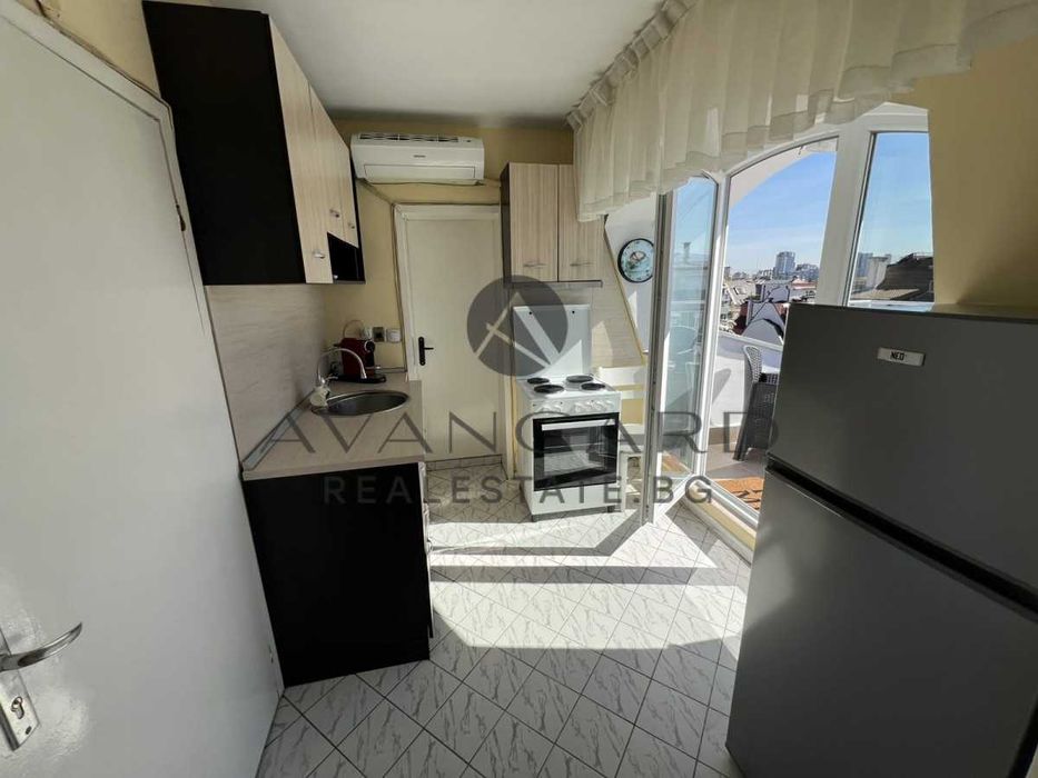 Продава се Двустаен апартамент в Пловдив, Център - 80 кв.м за 2738 €/кв.м - Снимка #2