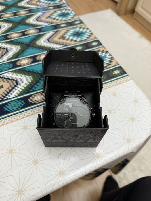 Часы наручные. DIESEL