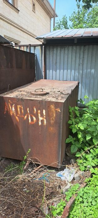 Срочно продам емкость 2.5 куба