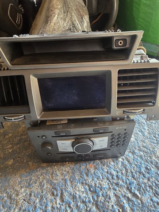 Cd 70 navi Opel Vectra C.