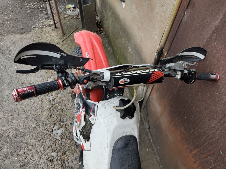 Honda CR250 на части