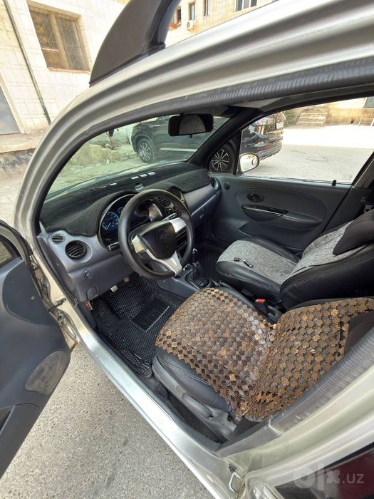 Matiz mashina sotiladi