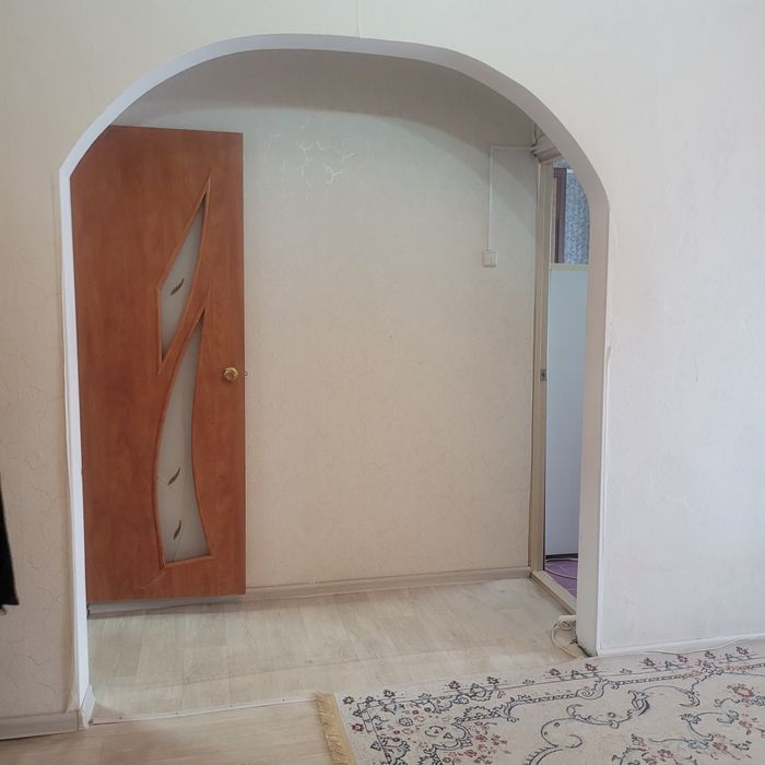 Сдам 1 ком кв .100000