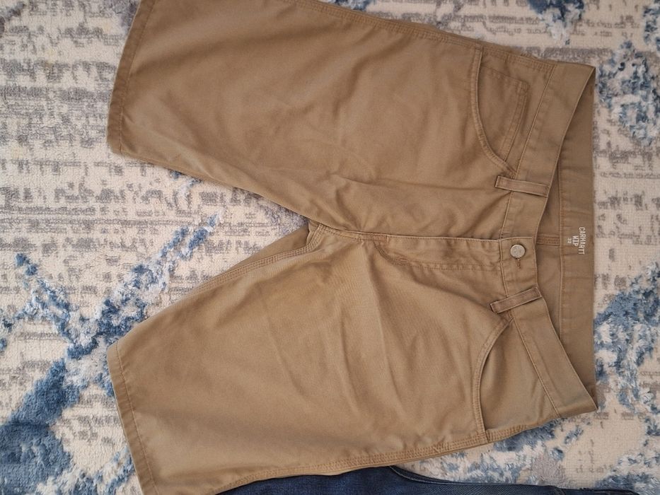 Джинсовые шорты Carhartt и Levi's