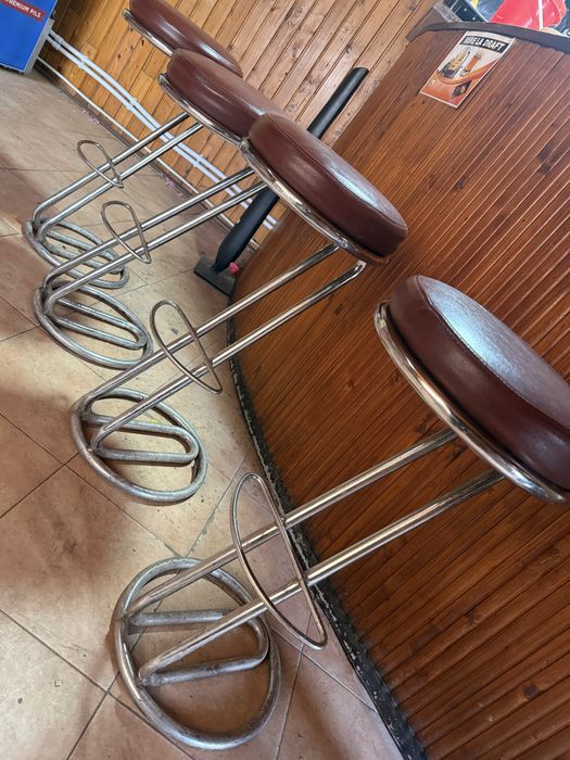 Scaune inalte pentru BAR