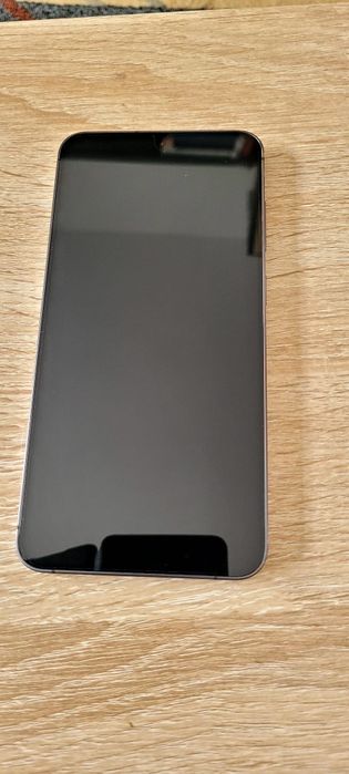 Samsung s24 plus.
