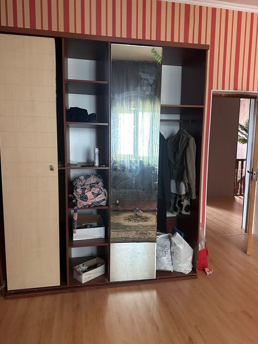 Продоется шкаф,комод и тумба