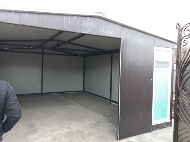 Garaj modular pe structura metalica